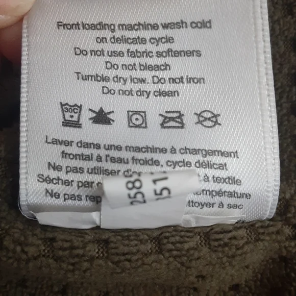 MEC‎ Waterproof Fall/Spring jacket,kids size 5 - Picture 9 of 10